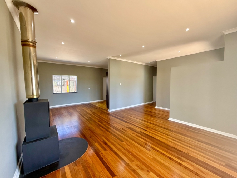 3 Bedroom Property for Sale in Kabega Park Eastern Cape